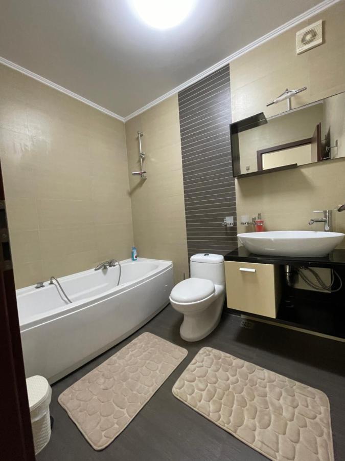 Sunny Two Room Apartment, Baneasa, Petrom City, Free Wi-Fi And Underground Parking Bukarest Exterior foto