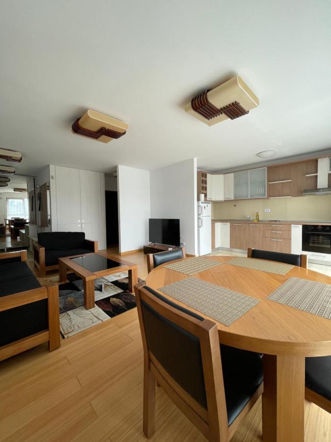 Sunny Two Room Apartment, Baneasa, Petrom City, Free Wi-Fi And Underground Parking Bukarest Exterior foto