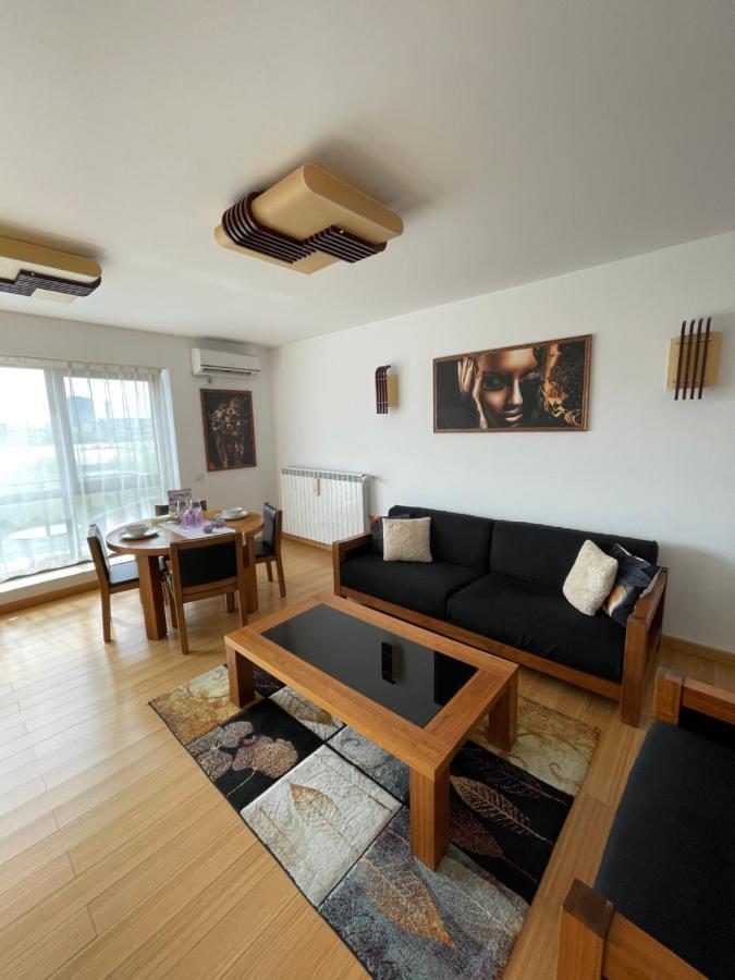 Sunny Two Room Apartment, Baneasa, Petrom City, Free Wi-Fi And Underground Parking Bukarest Exterior foto